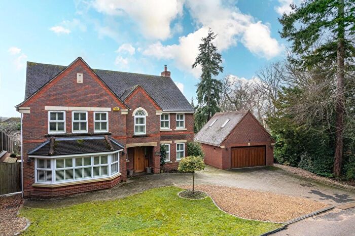 5 Bedroom Detached House For Sale In Mead Gardens, Hartley Wintney, RG27