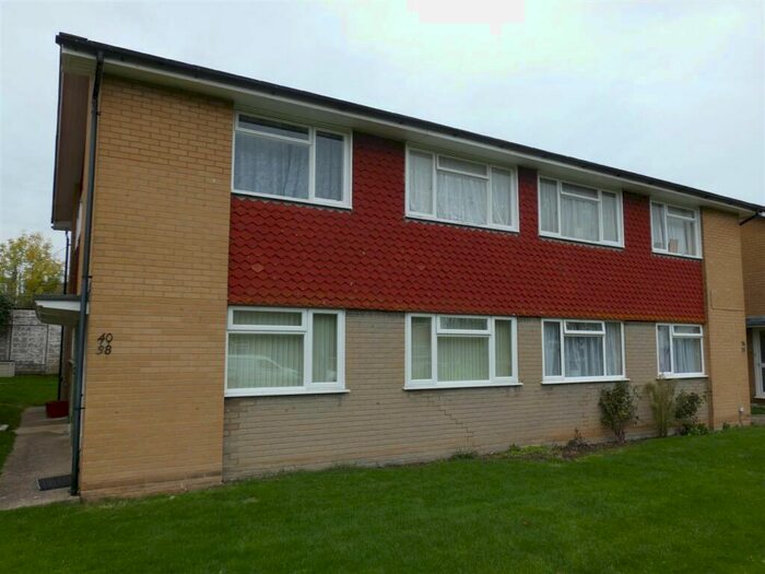 2 Bedroom Property To Rent In Glebe Way, Whitstable, CT5