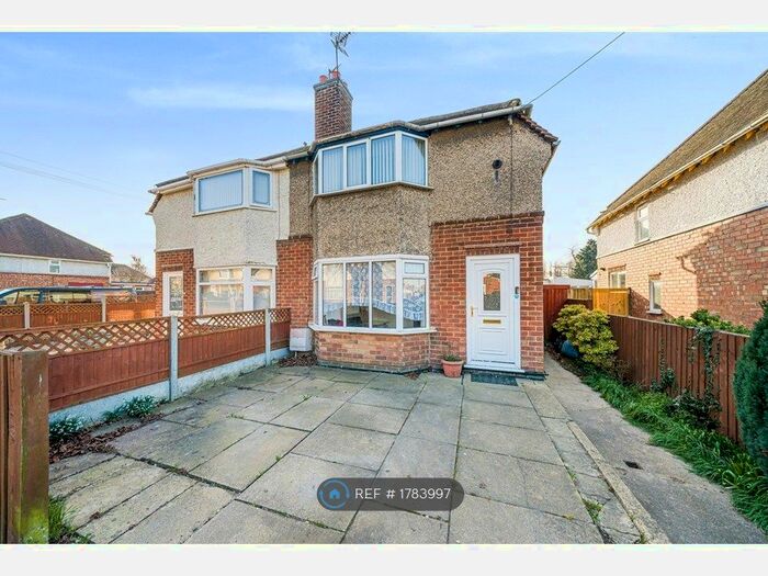 3 Bedroom Semi-Detached House To Rent In Hannam Boulevard, Spalding, PE11