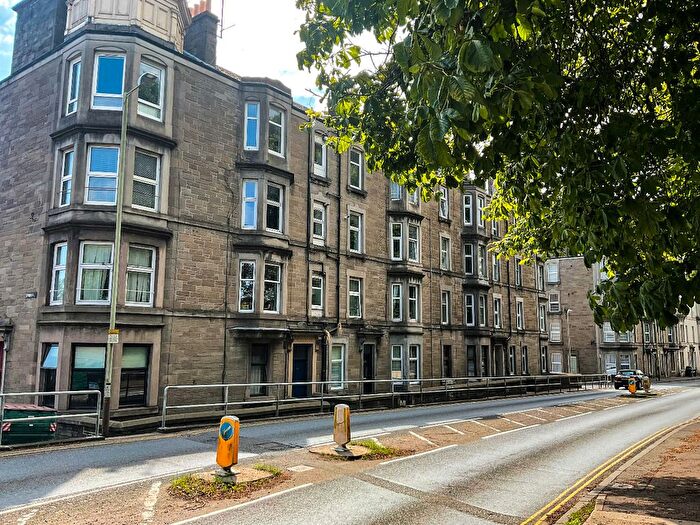 1 Bedroom Flat To Rent In Arbroath Road, Dundee, DD4