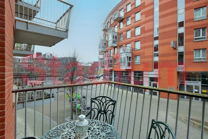 1 Bedroom Flat For Sale In Garand Court, London Epc Rating C, N7