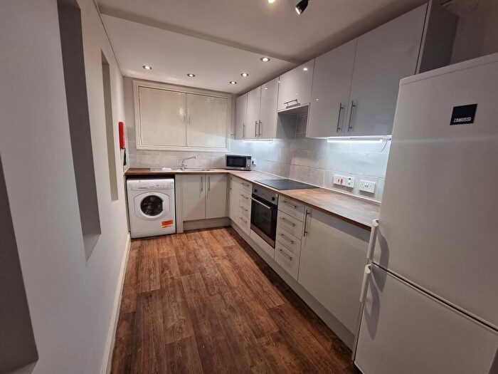 1 Bedroom Flat To Rent In Linden Grove, London, SE15