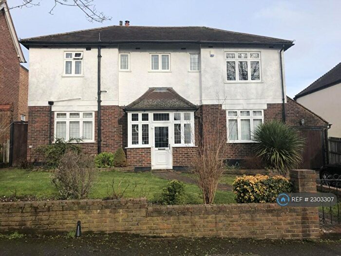 4 Bedroom Detached House To Rent In Howard Road, Coulsdon, CR5