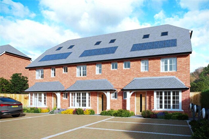 3 Bedroom End Of Terrace House To Rent In Colemans Moor Road, Woodley, Reading, Berkshire, RG5