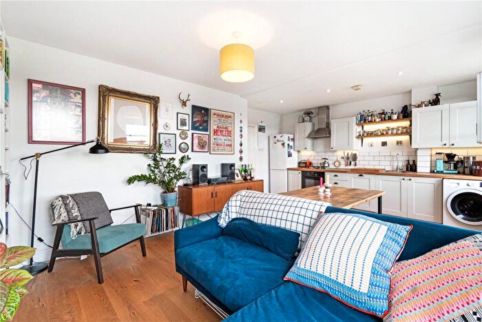 1 Bedroom Apartment For Sale In Melbourne Grove, East Dulwich, London, SE22