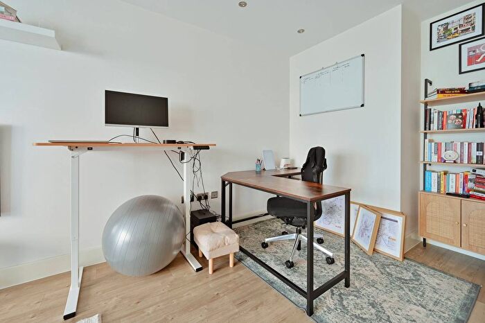 1 Bedroom Flat To Rent In Baldwin Court, Lyon Road, Harrow, HA1