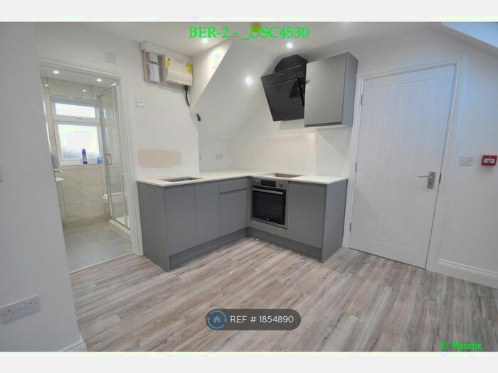 1 Bedroom Flat To Rent In Bellegrove Road, Welling, DA16