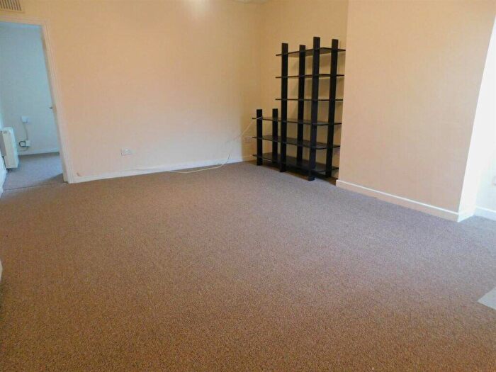 1 Bedroom Flat To Rent In Narborough Road, Leicester, LE3