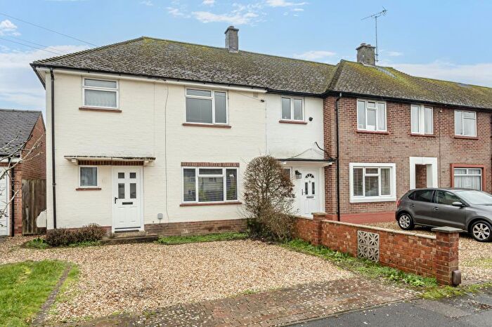 2 Bedroom End Of Terrace House For Sale In Newbury, Berkshire, RG14