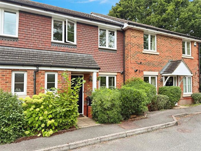 3 Bedroom Terraced House For Sale In Rowland Place, Wokingham, Berkshire, RG41