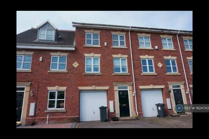 3 Bedroom Terraced House To Rent In Langley Park Way, Sutton Coldfield, B75