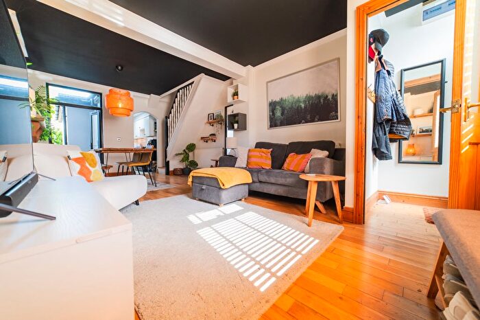 2 Bedroom Terraced House For Sale In Grouse Street, Roath, CF24