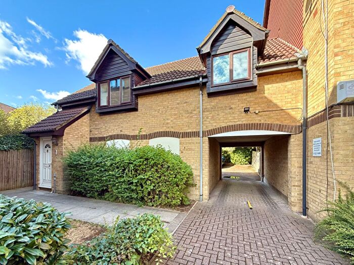 1 Bedroom Property For Sale In Sterling Gardens, London, SE14