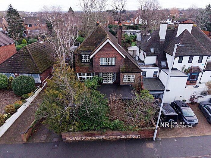 4 Bedroom Detached House For Sale In Hook Road, Chessington, Surrey., KT9