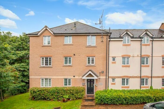 2 Bedroom Flat To Rent In Medhurst Way, Littlemore, Oxford, OX4