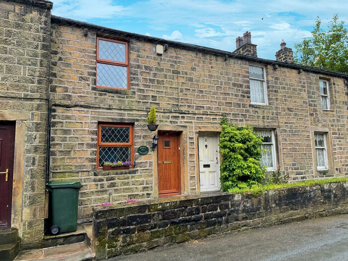 1 Bedroom Terraced House For Sale In Main Street, Ickornshaw, BD22