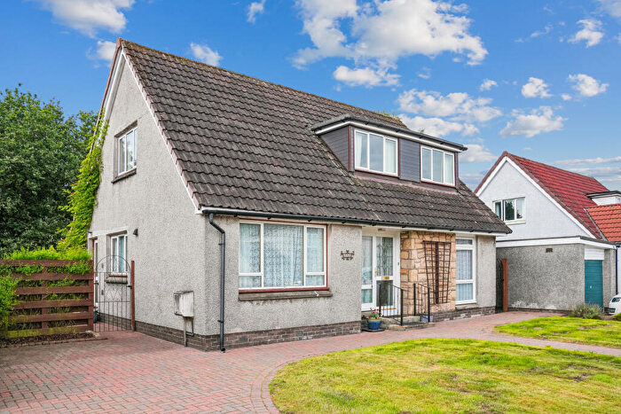 3 Bedroom Detached House For Sale In Braehead, Alloa, FK10