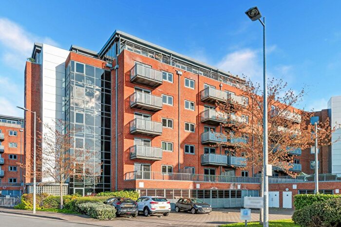 1 Bedroom Flat For Sale In Chapter Way, London, SW19