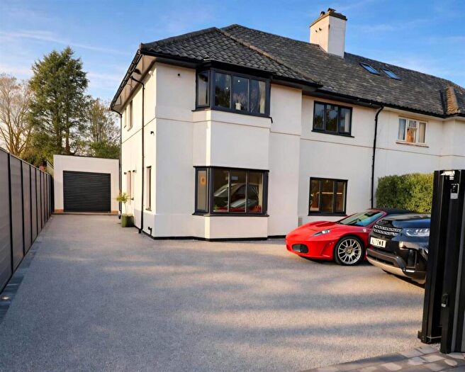 4 Bedroom Semi Detached House For Sale In Wollaton Road, Nottingham, NG8