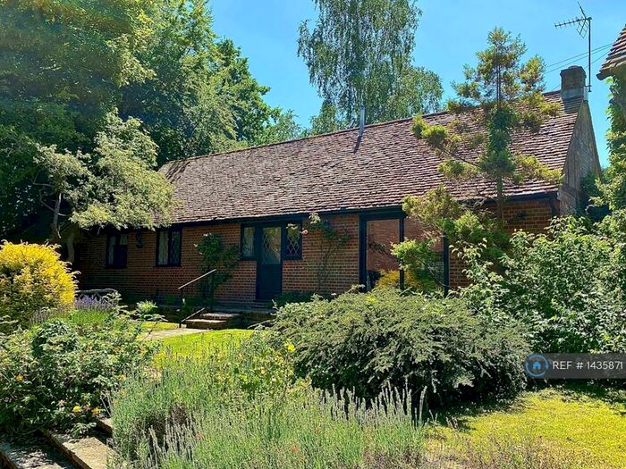 1 Bedroom Detached House To Rent In Cokes Farm Lane, Chalfont St. Giles, HP8