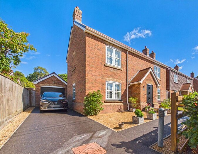 4 Bedroom Detached House For Sale In Poplar Lane, Bransgore, Christchurch, Dorset, BH23
