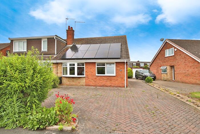 2 Bedroom Bungalow For Sale In Plumtree Road, Thorngumbald, Hull, HU12