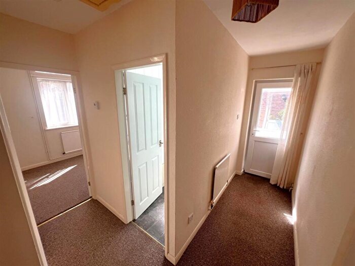 2 Bedroom Bungalow For Sale In Moor Park, Ruskington, NG34