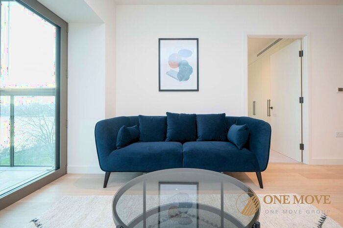 2 Bedroom Flat To Rent In Abram Building, Riverscape Walk, E16