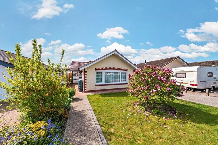 3 Bedroom Detached Bungalow For Sale In Windsor Road, Waterlooville, PO7