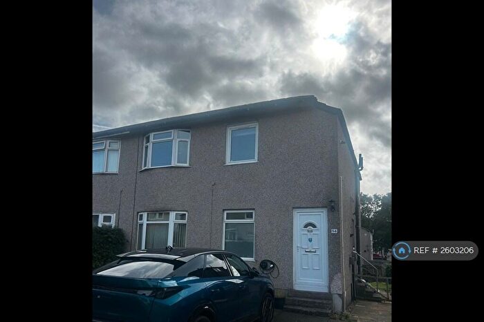 3 Bedroom Flat To Rent In Crofton Avenue, Glasgow, G44