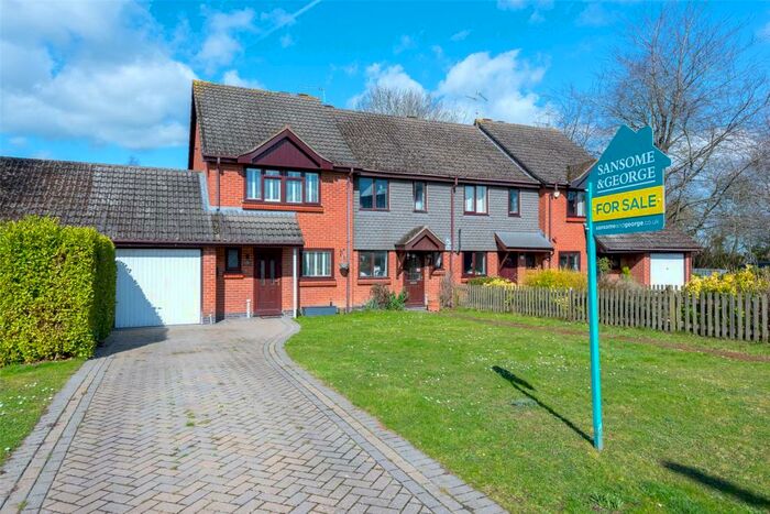 3 Bedroom End Of Terrace House For Sale In St. Barbaras Close, Bramley, Tadley, Hampshire, RG26