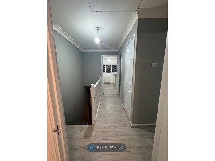 1 Bedroom Flat To Rent In East Thorpe, Basildon, SS14