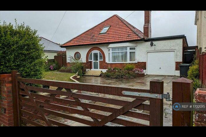 3 Bedroom Bungalow To Rent In Pauntley Road, Christchurch, BH23