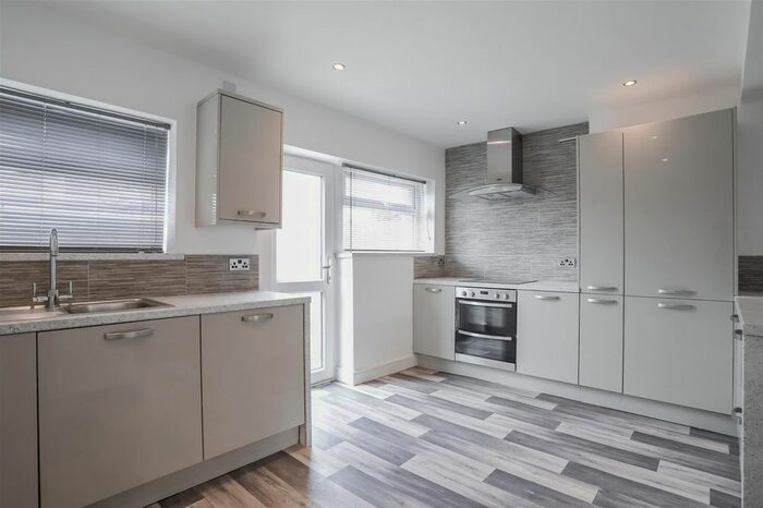 3 Bedroom Terraced House To Rent In Helmshore Road, Haslingden, Rossendale, BB4