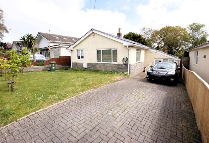 4 Bedroom Bungalow For Sale In Roman Road, Broadstone, Dorset, BH18