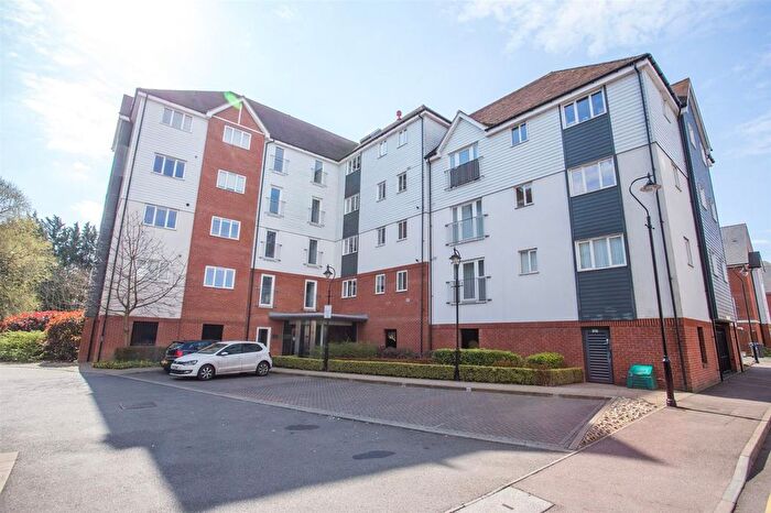 2 Bedroom Flat To Rent In Westwood Drive, Canterbury, CT2