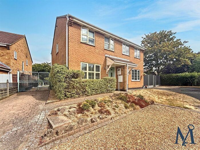 3 Bedroom Semi-Detached House For Sale In Thorndale, Ibstock, LE67