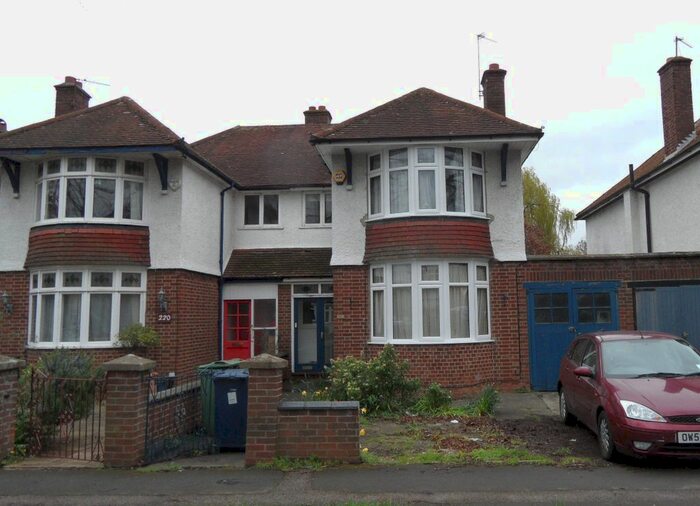 3 Bedroom Semi-Detached House For Sale In Botley Road, Oxford, OX2