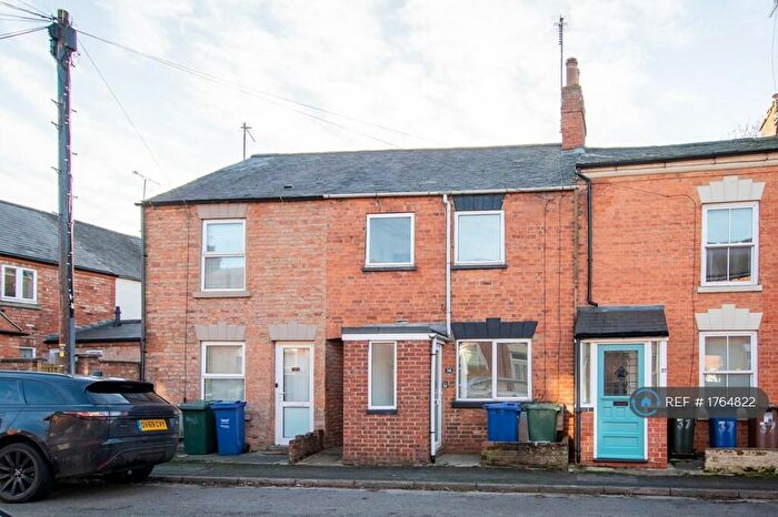 3 Bedroom Terraced House To Rent In North Street, Banbury, OX16