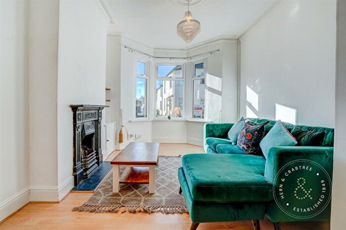 3 Bedroom Terraced House For Sale In Pembroke Road, Canton, Cardiff, CF5