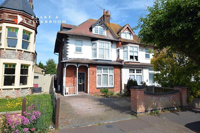 4 Bedroom Semi-Detached House For Sale In Vista Road, Clacton-on-Sea, CO15