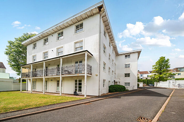 3 Bedroom Flat For Sale In West Drive, Brighton, East Sussex, BN2