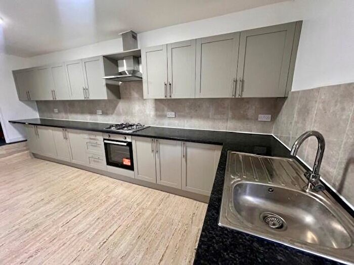 3 Bedroom House To Rent In Somerset Street, Grangetown, Cardiff, CF11