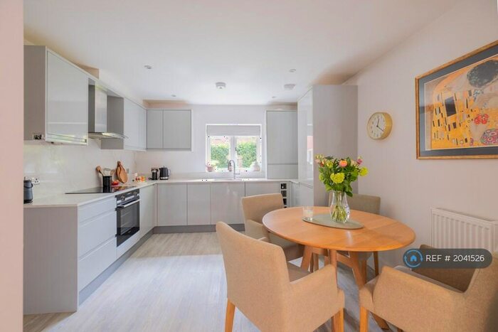 2 Bedroom Flat To Rent In Sheering Lower Road, Sawbridgeworth, CM21