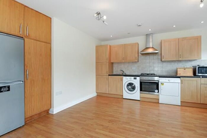 2 Bedroom Flat To Rent In High Street, Camberley, GU15