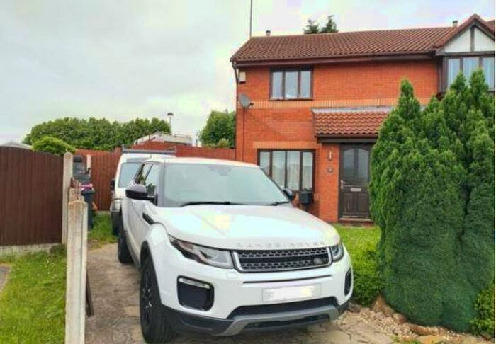 2 Bedroom House To Rent In Newbiggin Close, Parkgate, Rotherham, S62