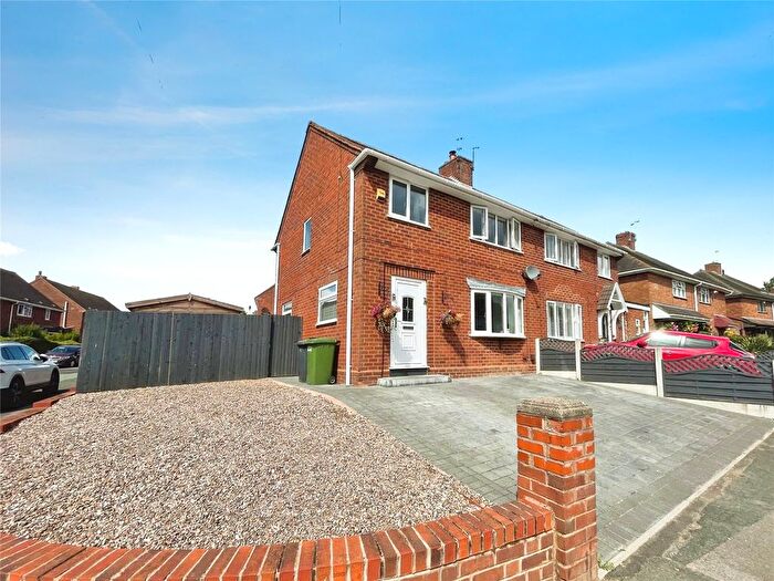 3 Bedroom Semi-Detached House For Sale In Baylis Avenue, Wolverhampton, West Midlands, WV11