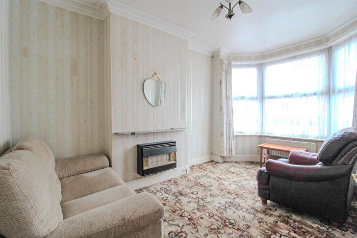 2 Bedroom Terraced House For Sale In Beaconsfield Street, Nottingham, NG7