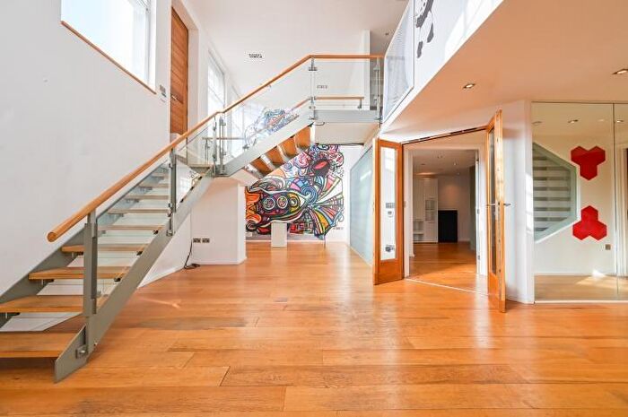 3 Bedroom Flat For Sale In Manchester Road, London, E14