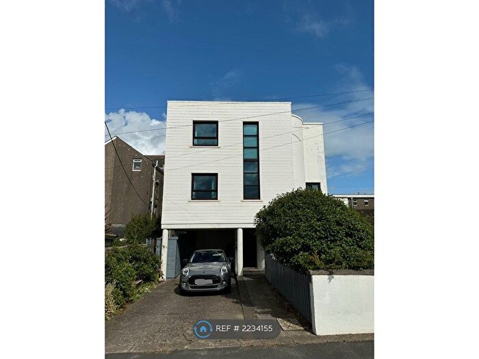 3 Bedroom Detached House To Rent In Churton Street, Pwllheli, LL53